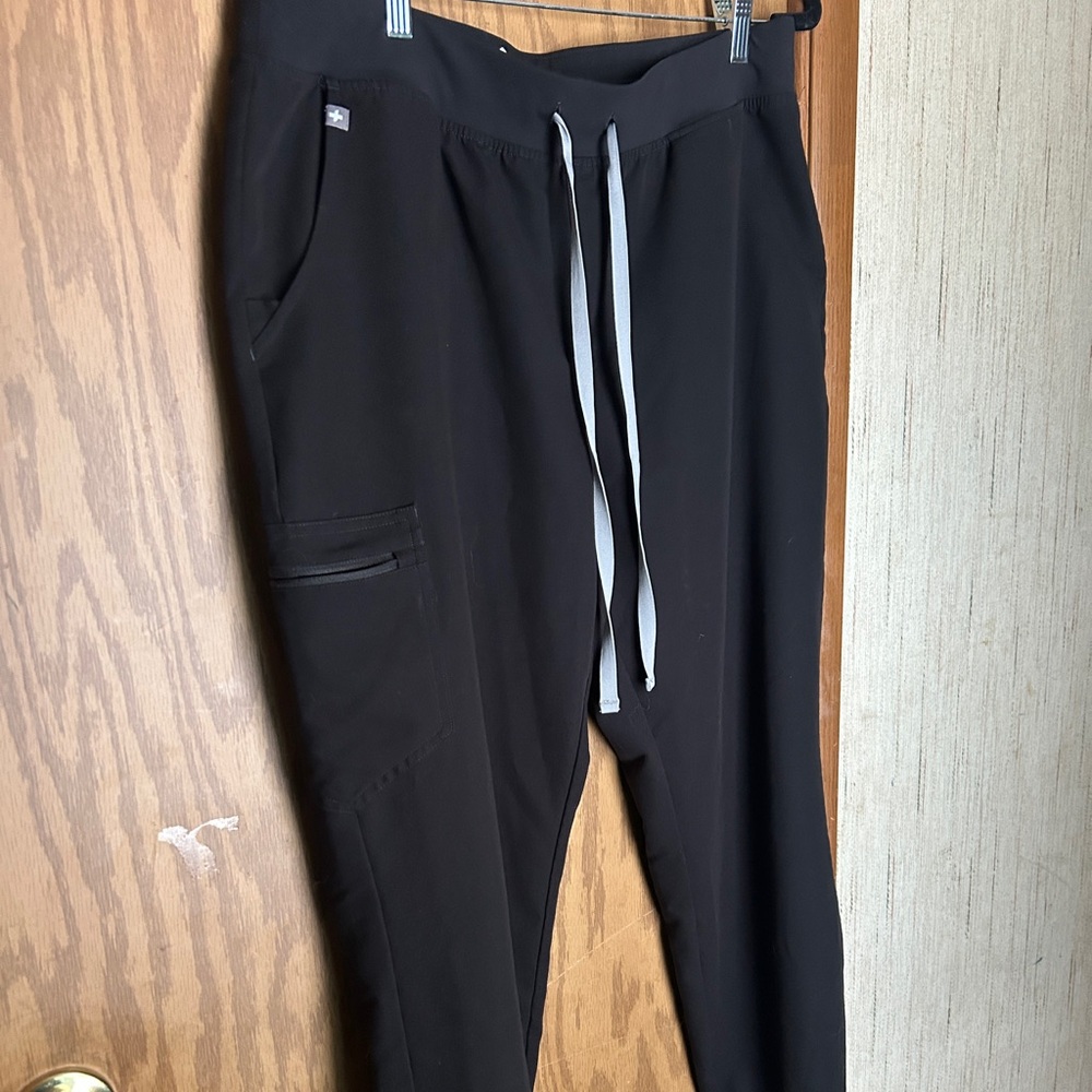 Figs Women’s Black Jogger Sweatpants